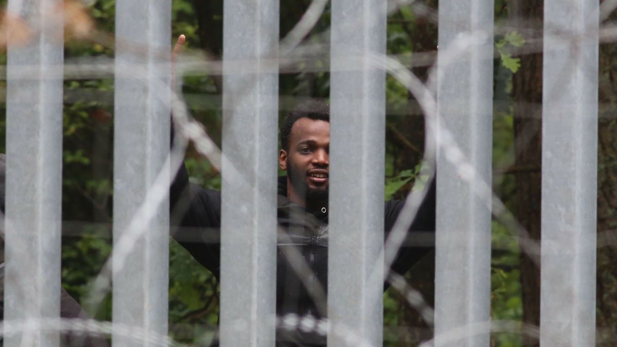 Czasowe zawieszenie prawa do azylu na granicy przedłużone.