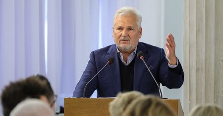 Kwaśniewski mówi o zagrożeniach UE. "Ciąg wydarzeń trudnych"