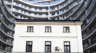 Przeciętnego warszawiaka nie stać nawet na 1 m² mieszkania. Na kredyt nie kupimy nawet kawalerki