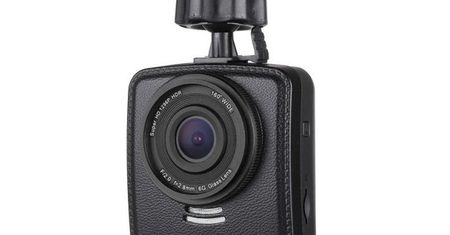 Niedrogie rejestratory samochodowe SmartGPS