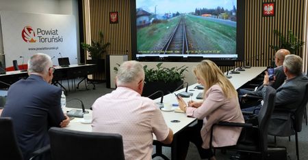 Linia kolejowa Toruń Wschodni - Czernikowo przejdzie modernizację. Pociągi mają pojechać 120 hm/h