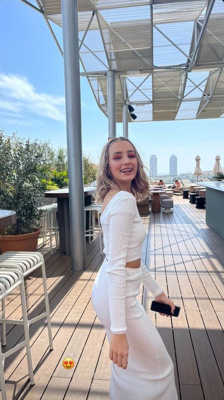 Wiktoria Gąsiewska podbija Barcelonę z młodszą siostrą