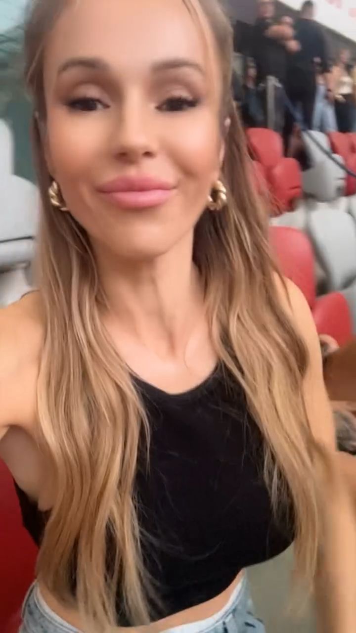 Doda łączyła się z fanami podczas koncertu Jennifer Lopez