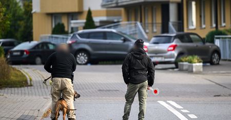 Żołnierz nadal o krok przed policją. Obława trwa