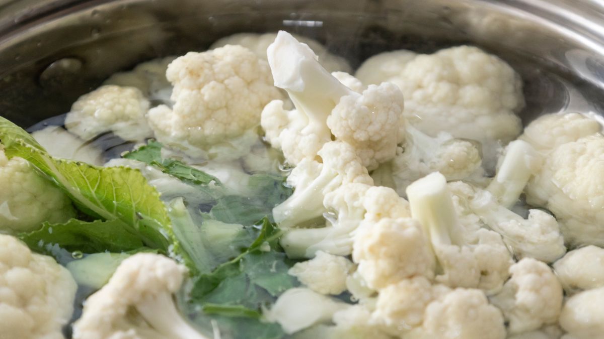 Jeden składnik sprawi, że kalafior nie będzie śmierdział
