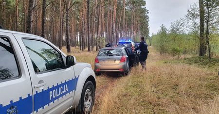 59-latek poszedł na grzyby. Interweniowała policja