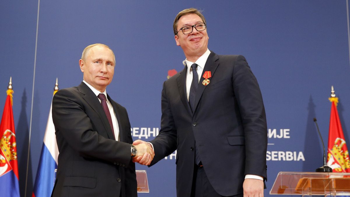 Prezydent Rosji Władimir Putin i prezydent Serbii Alaksandar Vucic