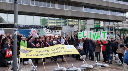 Protestują na największych europejskich lotniskach. Czego się domagają?