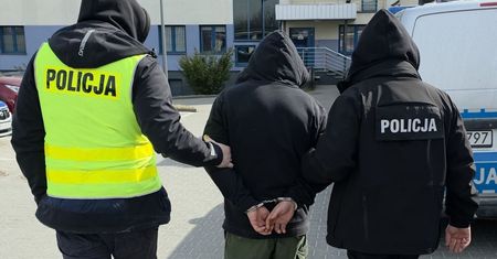 48-latek zatrzymany za serię kradzieży i włamań w Staszowie. Sprawa jest rozwojowa