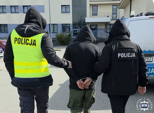 48-latek zatrzymany za serię kradzieży i włamań w Staszowie. Sprawa jest rozwojowa