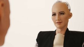 Sophia - pierwszy robot z obywatelstwem, który marzy o rodzinie  
