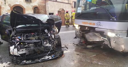 Wrocław. Wypadek na drodze krajowej nr 8. Spore utrudnienia na trasie