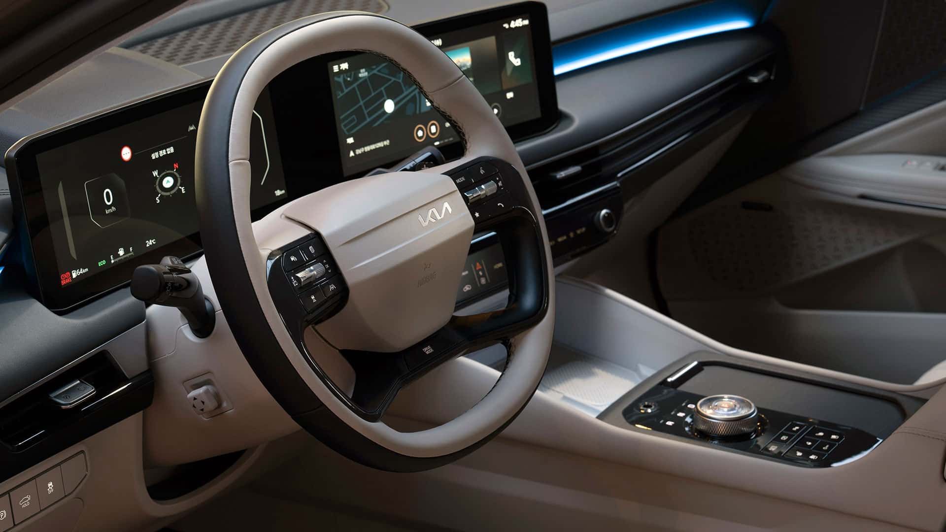 Nowa Kia K8