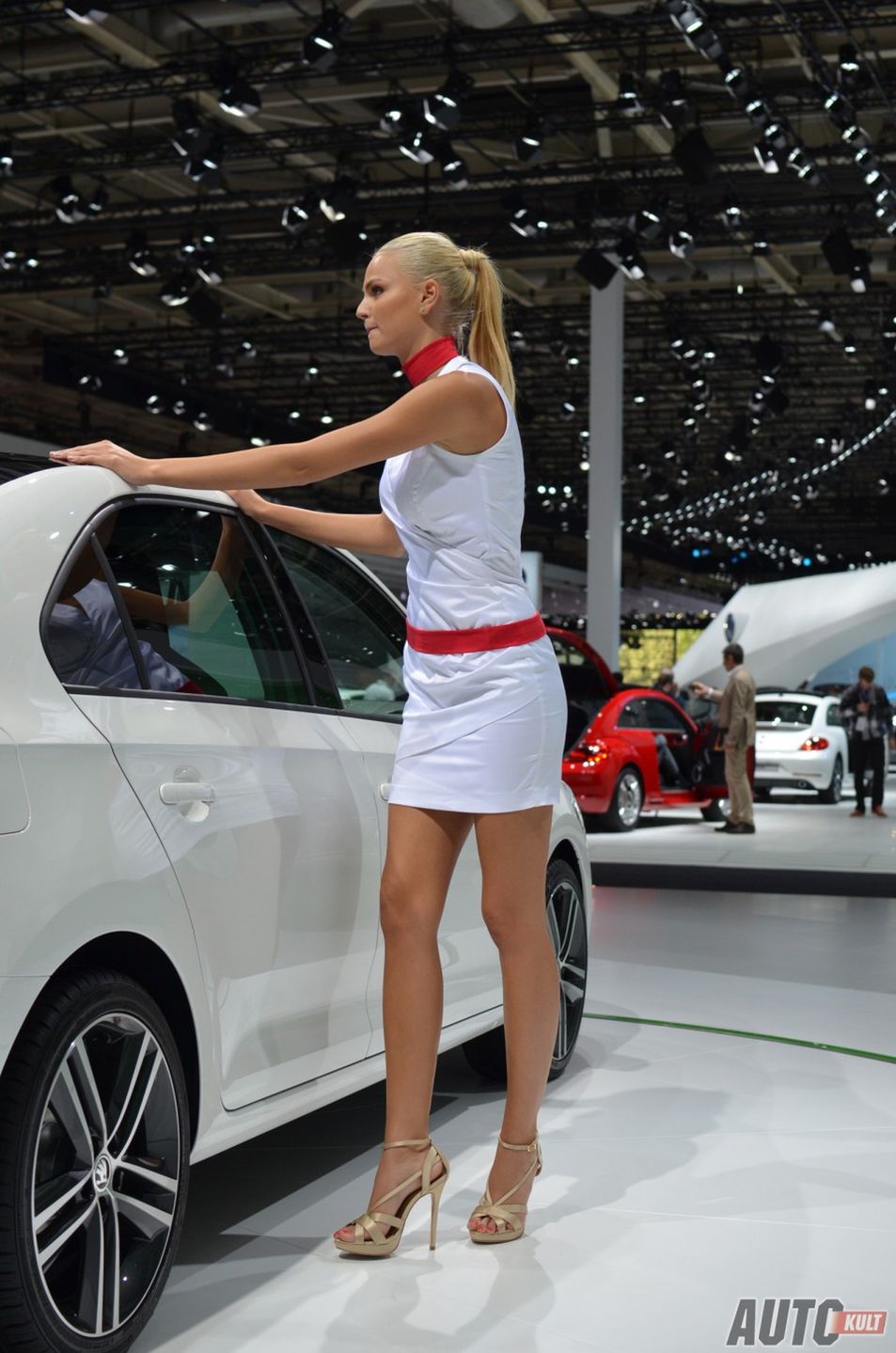 Hostessy z Paris Motor Show 2012 [galeria] 15