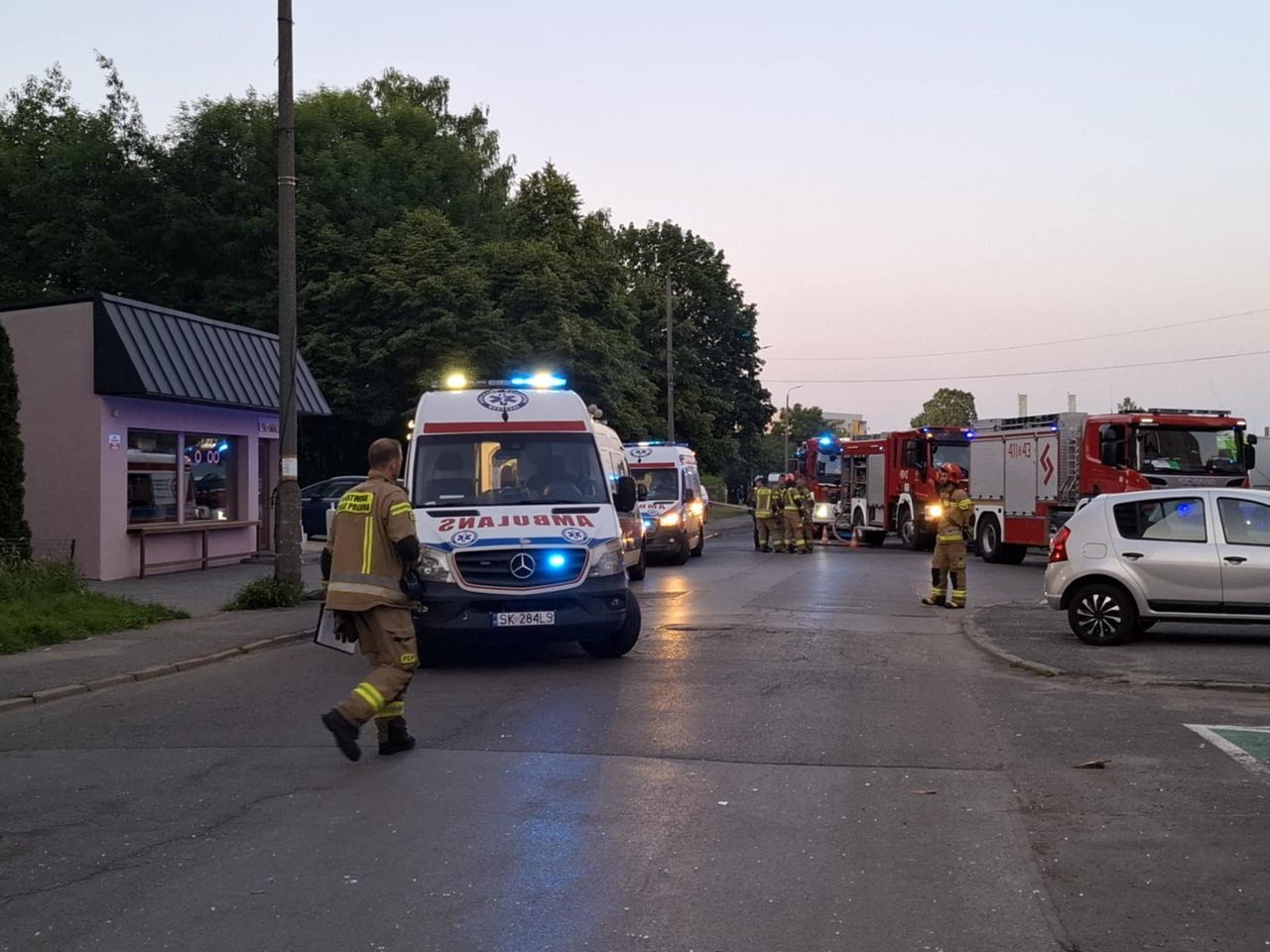 Wybuch gazu na 11. piętrze bloku w Bytomiu. Dwie osoby poparzone