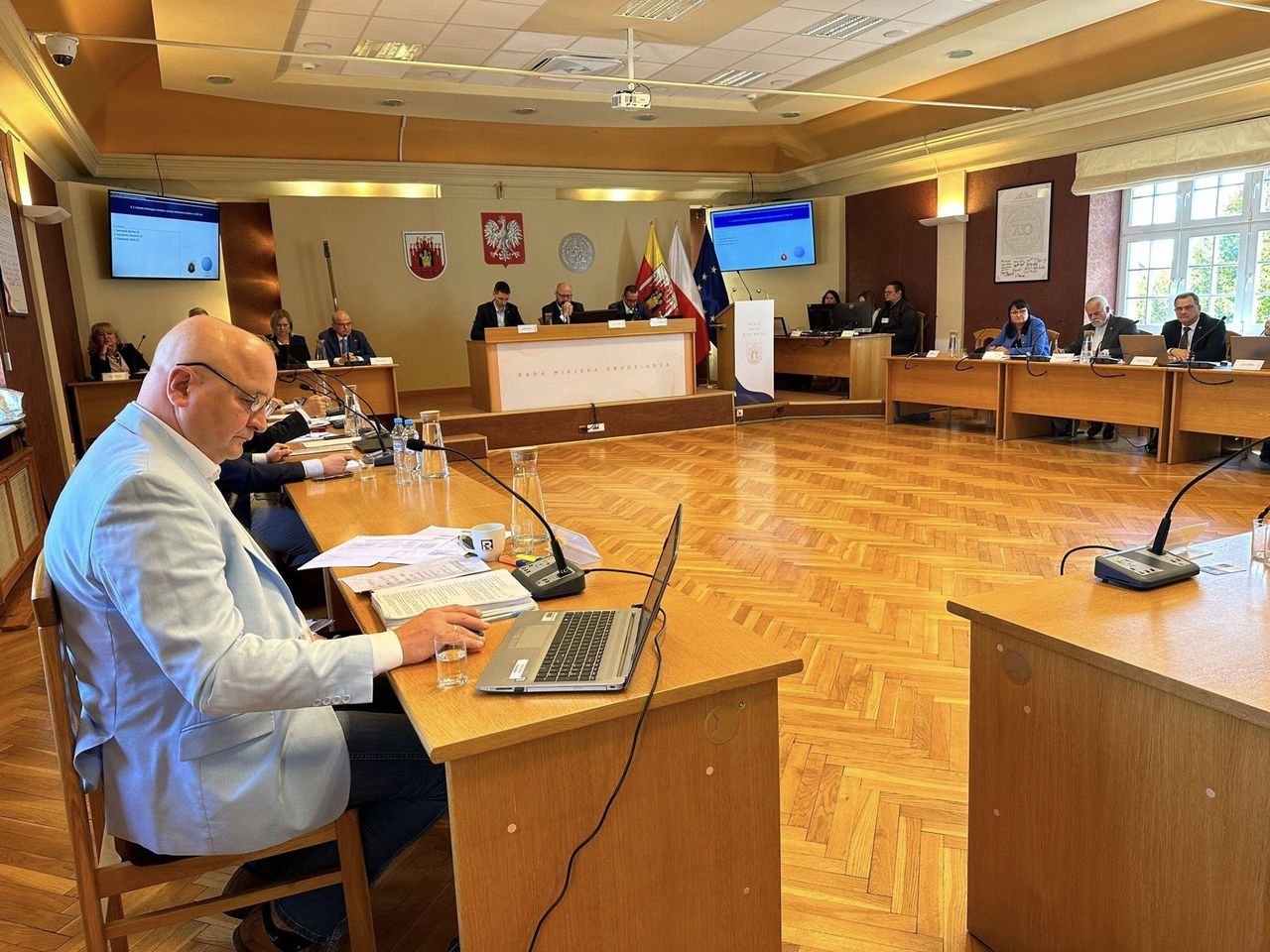 Grudziądz: Większość radnych zdecydowała. Do GKM-u i Olimpii płynie transfer w sumie 6 mln zł z budżetu miasta