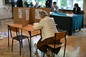 Trwają wybory w Krakowie. Komisja podsumowała pierwsze godziny