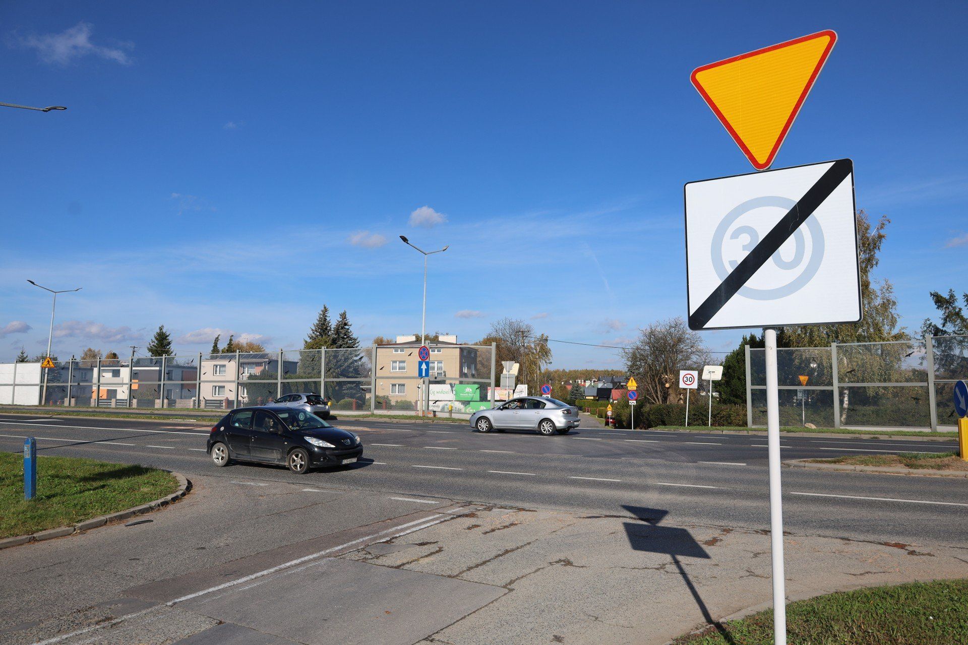 Niebezpieczne skrzyżowanie ulicy Krakowskiej z Sznajdera w Rzeszowie.