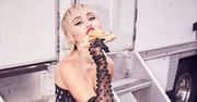 Miley Cyrus rzuciła weganizm. Płakała nad pierwszym posiłkiem z mięsem