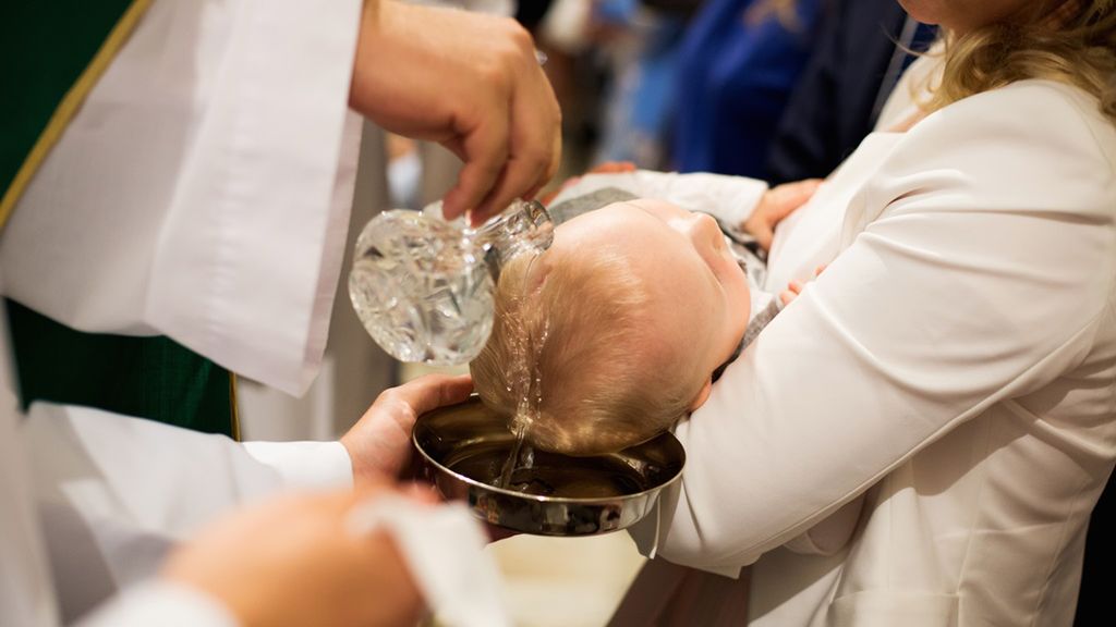 Rodzicami chrzestnymi mogą zostać jedynie praktykujący katolicy