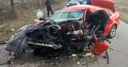 Na łuku drogi zjechał na przeciwległy pas jezdni. Czołowe zderzenie audi z volvo zakończyło się tragicznie