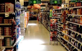 Rosyjski supermarket znów wkroczył do UE. Zmienił szyld