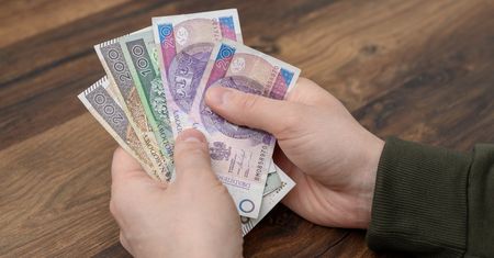 Szukają ludzi do pracy w ferie. Płacą nawet 4800 zł tygodniowo