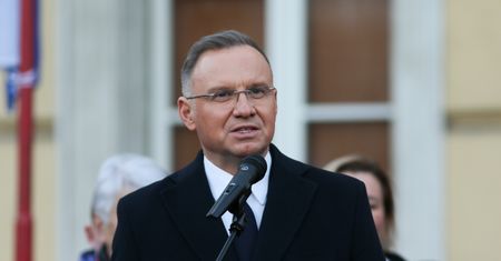 Prezydent celem ataków rosyjskich służb? "Docierają do nas sygnały"