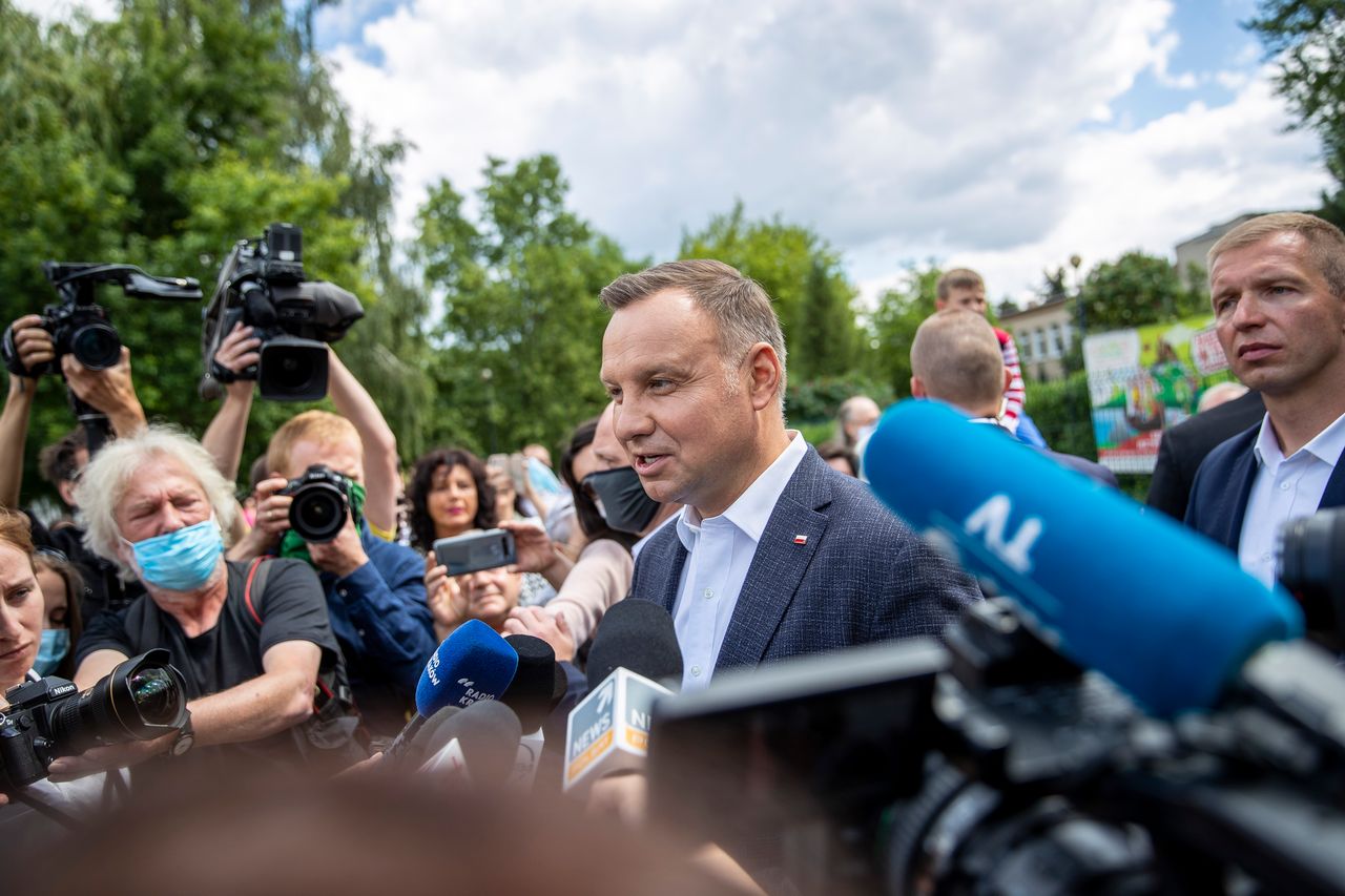 Prezydent Duda w kampanii mówił o samochodach. Zabrał głos ws. wycinania DPF i zakazu wjazdu do miast