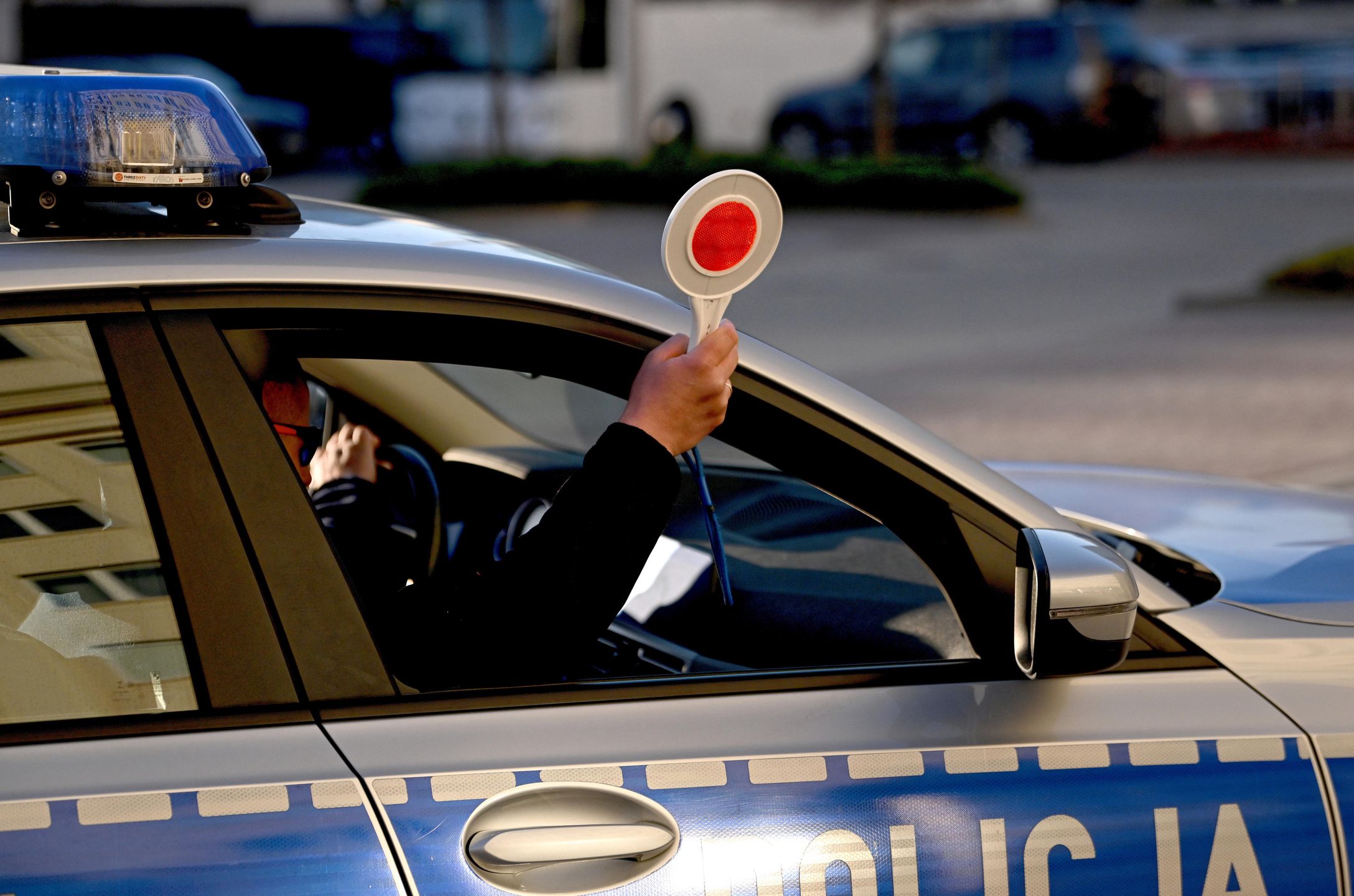 Policja zatrzymała kierowcę za łamanie przepisów ruchu drogowego