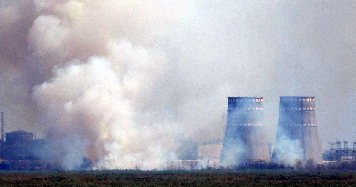 Dym przy Zaporoskiej Elektrowni Jądrowej