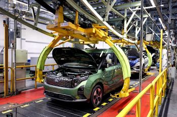 Ford i Dacia wstrzymują produkcję w Rumunii. Powód jest ten sam