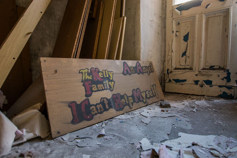Warszawski urbex: Co znajduje się wewnątrz kamienicy przy Żelaznej 43? 30