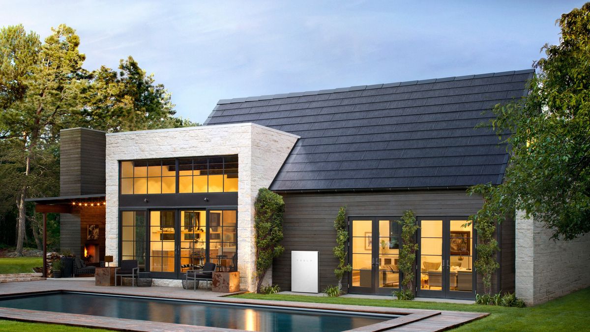 Tesla wprowadza nowe solarne dachówki. Mają większą moc i wydajność 1