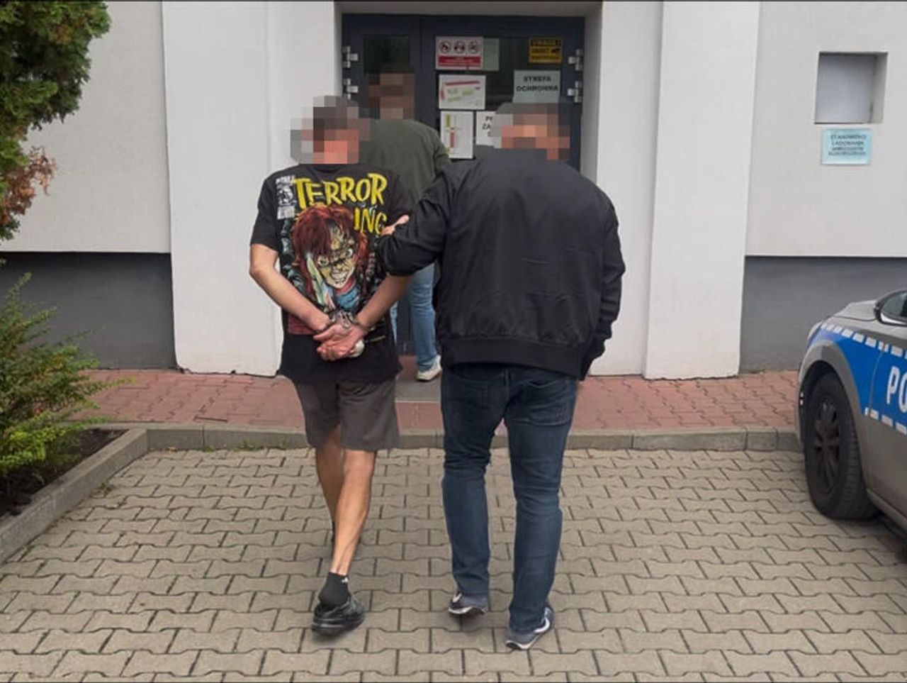 Warszawa: Włamali się do mieszkania i ukradli sejf z 250 tysiącami dolarów