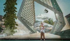 Dzieci i młodzież z zespołem Downa bohaterami wystawy "Nie jestem z innej bajki"