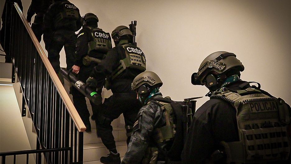CBŚP rozbiło grupę przestępczą. 130 policjantów w akcji