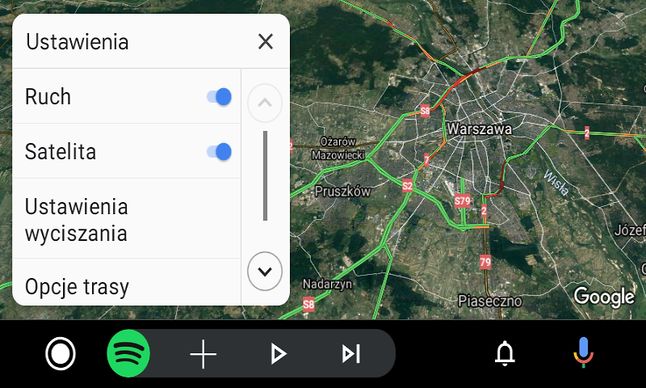 Android Auto pozwala wyświetlać mapy na ekranie wbudowanym w samochód.