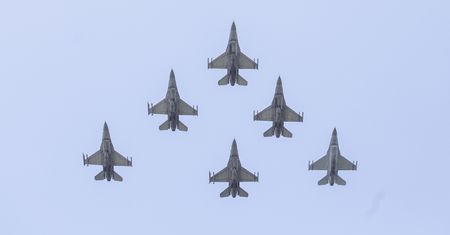 F-16, Iskry i Bieliki nad Polską. Sprawdź, kiedy i gdzie oglądać maszyny