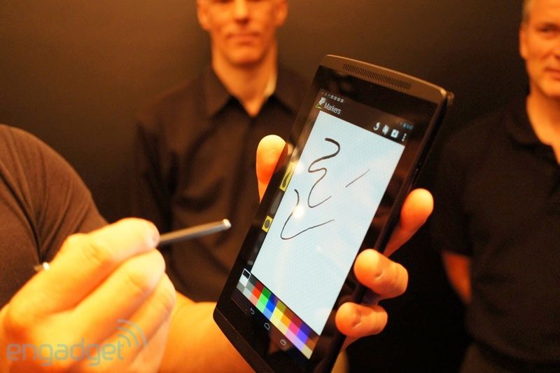 W skrócie: iOS 7 na zdjęciu, nowe statystyki Androida, budżetowy GSmart Maya M1 w Polsce 5