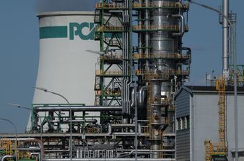 Dostawy ropy do Schwedt. Niemiecki rząd rozmawia z Polską