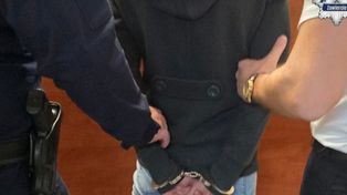 Poręba: Była poszukiwana i miała przy sobie narkotyki