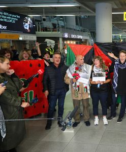 Zatrzymani przez Izrael Polacy wrócili. Na lotnisku padły okrzyki