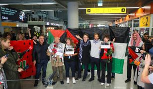Zatrzymani przez Izrael Polacy wrócili. Na lotnisku padły okrzyki