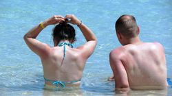 Co na oparzenia słoneczne? Uwaga na popularne domowe metody i zimne kąpiele 