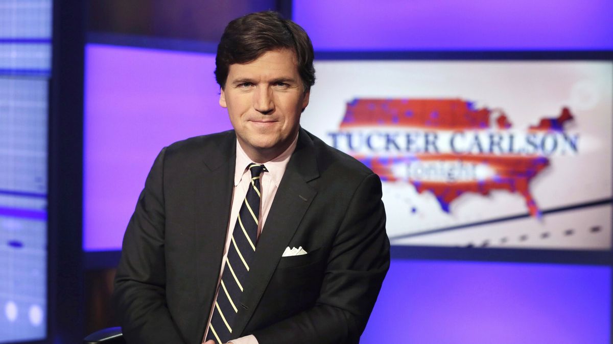 Tucker Carlson odchodzi z kana?u Fox News
FILE - Tucker Carlson, host of "Tucker Carlson Tonight," poses for photos in a Fox News Channel studio on March 2, 2017, in New York. (AP Photo/Richard Drew, File)
Richard Drew