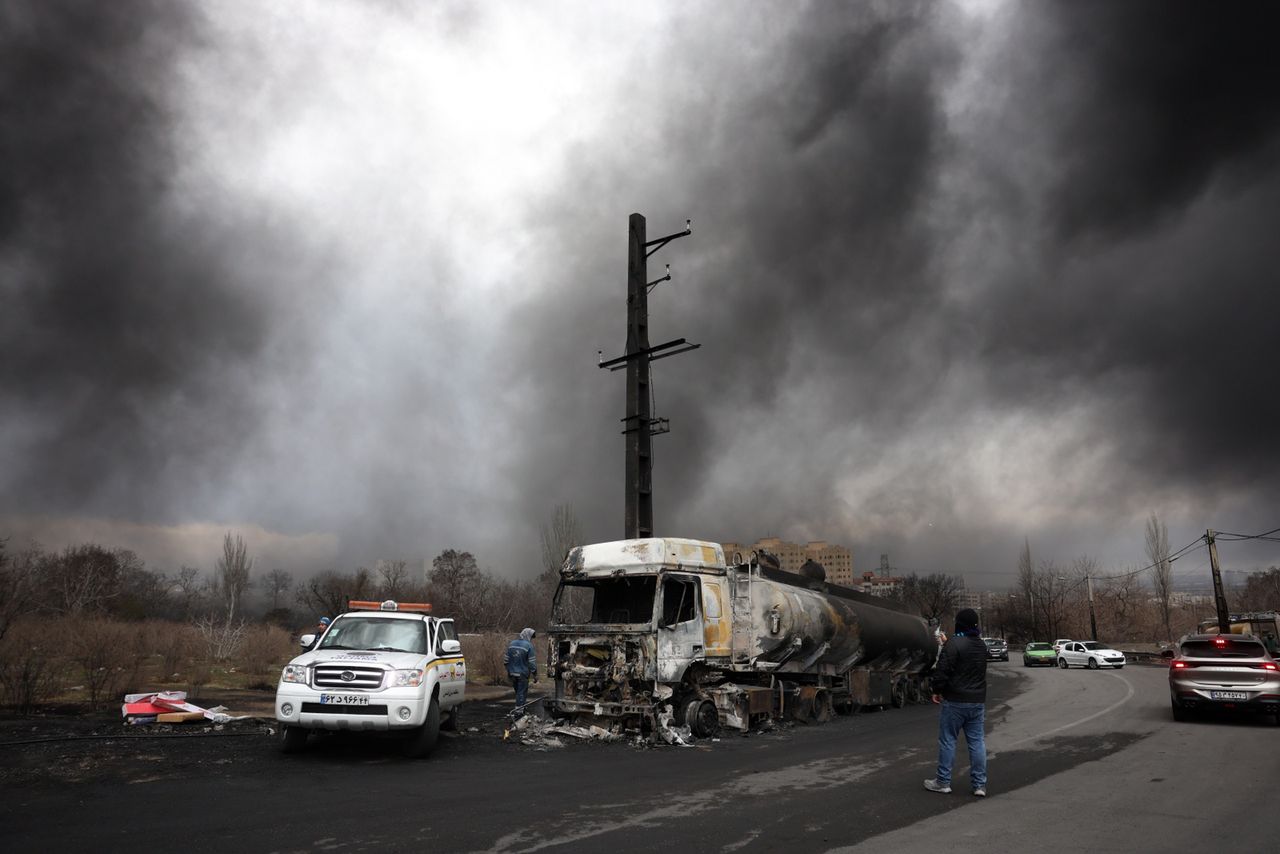"Znaczna zmienność rynków". Ekonomista ocenia skutki wystrzału cen ropy