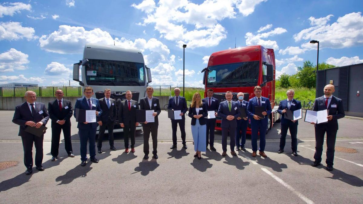 W popisaniu listu intencyjnego uczestniczyli przedstawiciele rządu.