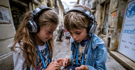 Czy dzieci za bardzo ufają AI? UNICEF ostrzega: to pokolenie dorasta w wielkim eksperymencie