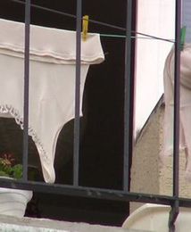 "Nie!" dla "gaci". Będą kary za suszenie prania na balkonie?